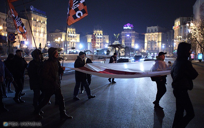 В Киеве прошел марш в честь погибшего на Майдане Жизневского (фоторепортаж)