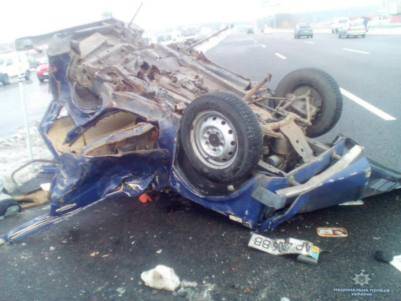 Під Києвом сталася ДТП з автобусом, 2 загиблих, 9 дітей госпіталізовано