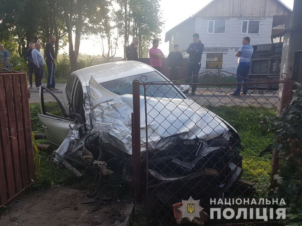 В Закарпатской области авто врезалось в автобус с пассажирами, есть пострадавшие