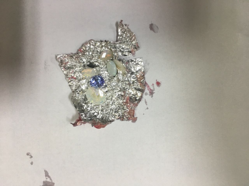 ДФС припинила контрабанду коштовного каміння