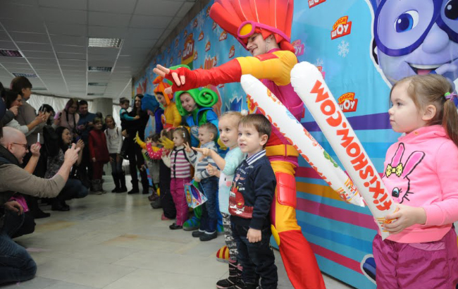 Новорічне "ФІКСІ ШОУ - 2018". Розбуди Діда Мороза!"