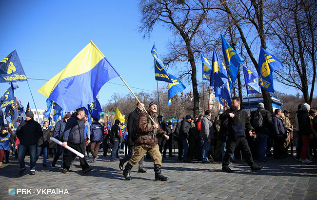 Возле Рады проходит марш &quot;против олигархов&quot; (трансляция)
