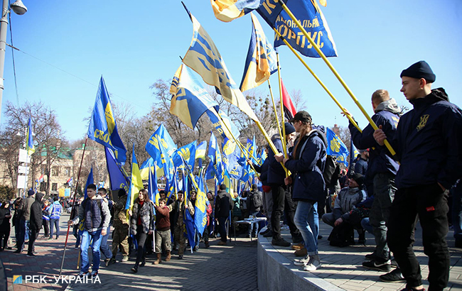 Возле Рады проходит марш &quot;против олигархов&quot; (трансляция)