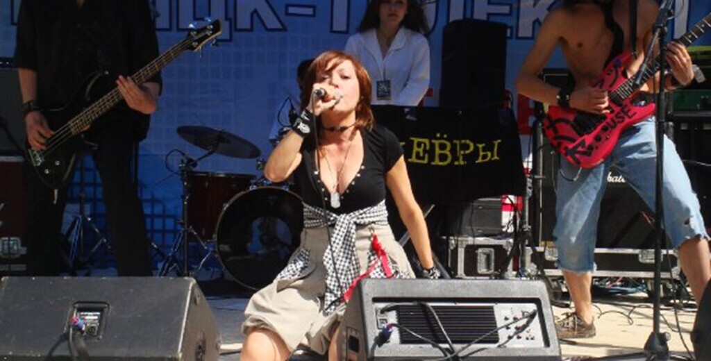 У Росії відома співачка знайдена мертвою в квартирі мами