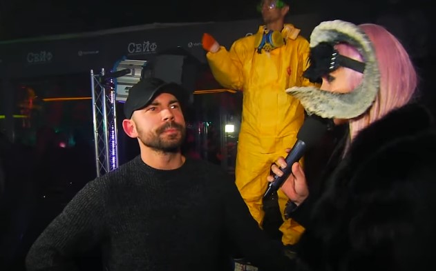 "Я домохозяйка": Бедняков рассказал, как "променял" работу на семью (видео)