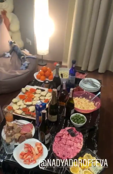 "Все сама": Надя Дорофєєва захопила гостей святковим столом