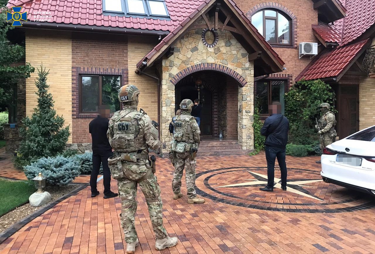 Украинцы потеряли миллиарды из-за новой "пирамиды"