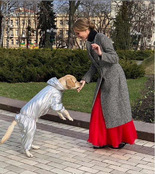 "Жду, затаив дыхание": эффектная Осадчая в предвкушении важного события в семье