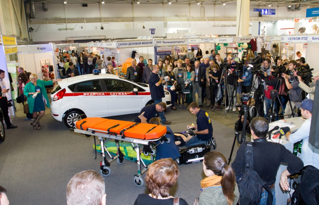 У Києві презентували сучасний український реанімобіль