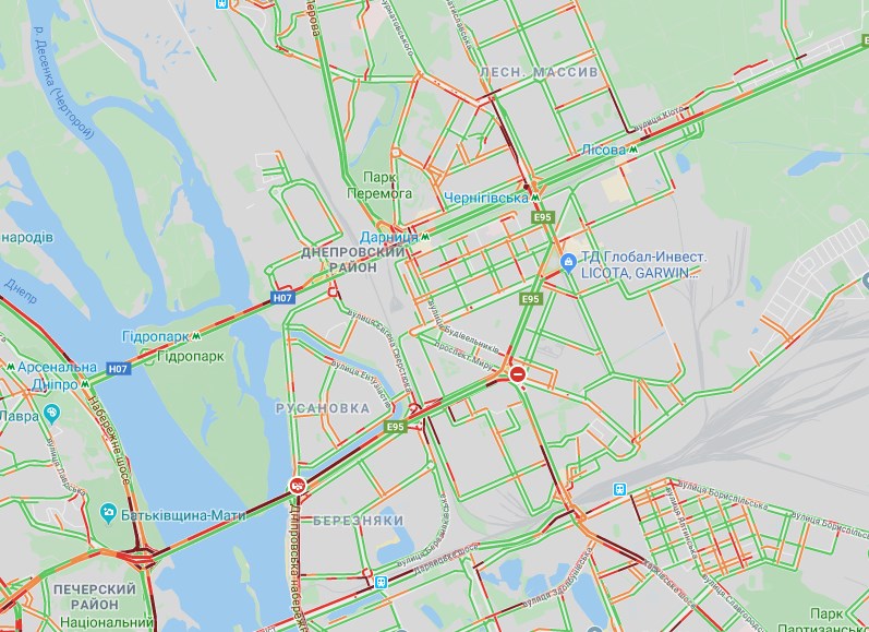 В Киеве образовались многочисленные пробки