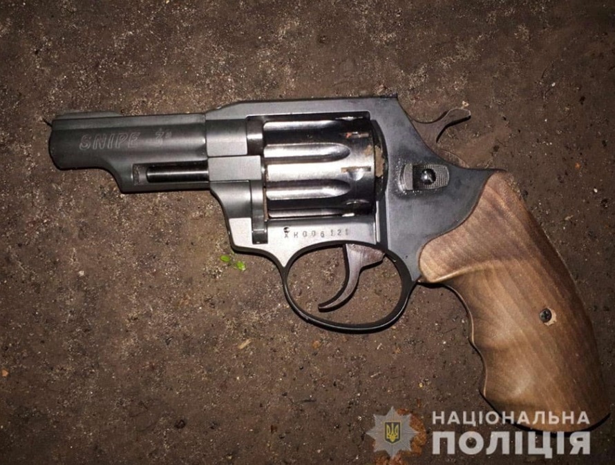 Студент открыл стрельбу в общежитии Днепра и пытался совершить суицид