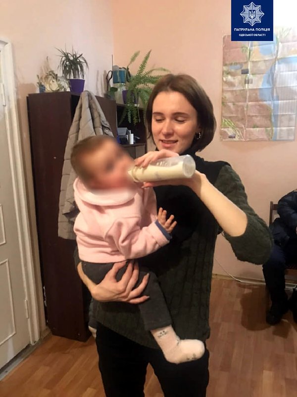 Мені вона не потрібна: в Одесі мати покинула немовля в квартирі