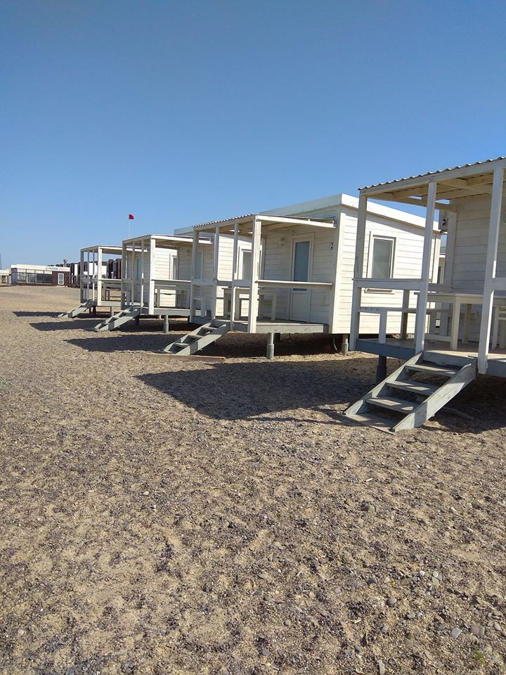 Пляжи пустые, а цены взлетели: появились фото проваленного "сезона" в Крыму