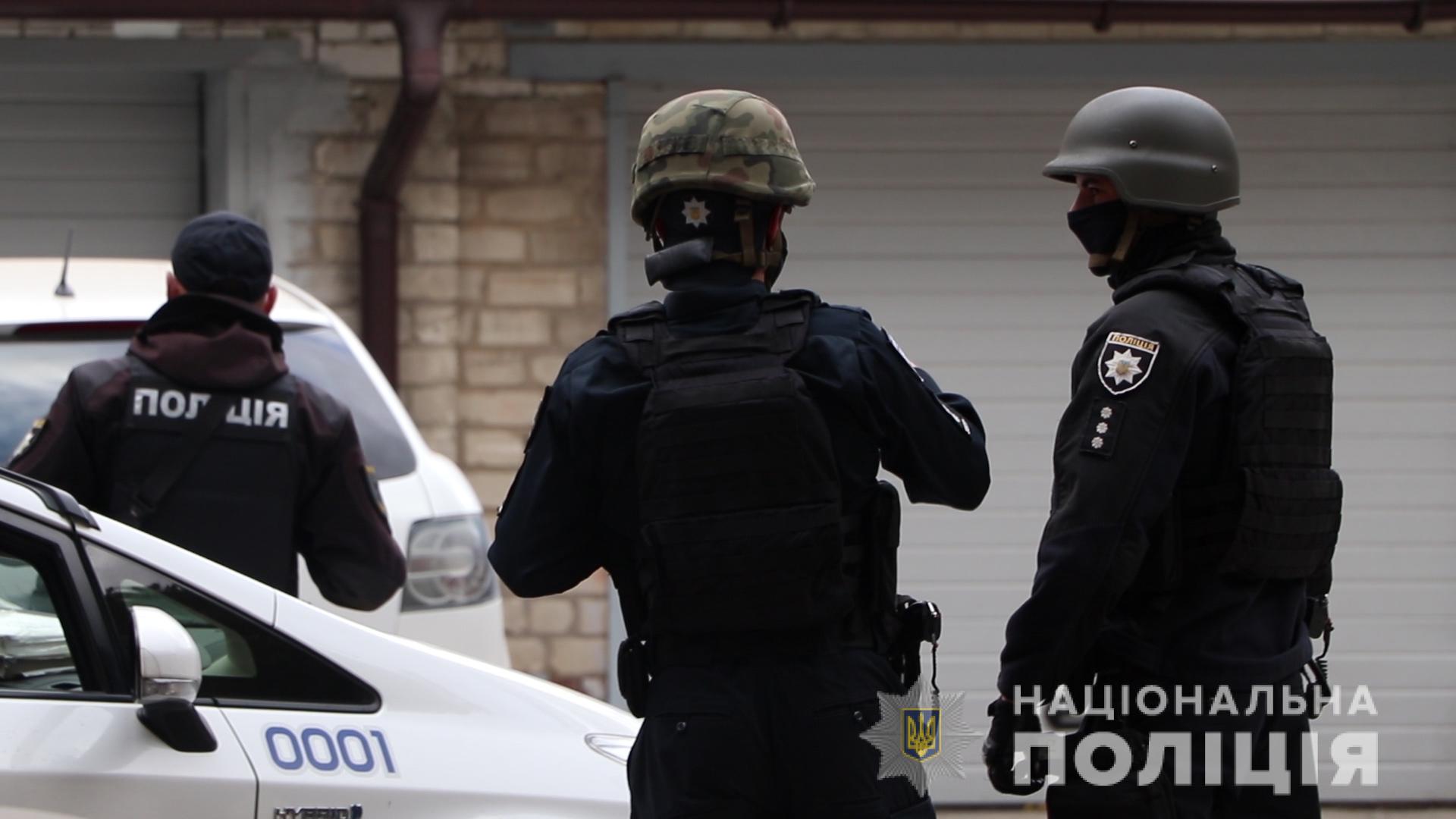 У центрі Харкова чоловік підірвав себе у дорогій іномарці: усі деталі