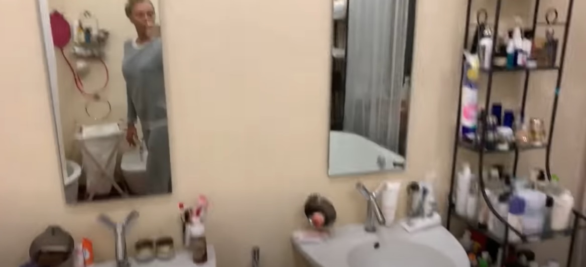 Як виглядає квартира Олі Полякової в центрі Києва: 200 квадратів і величезна ванна