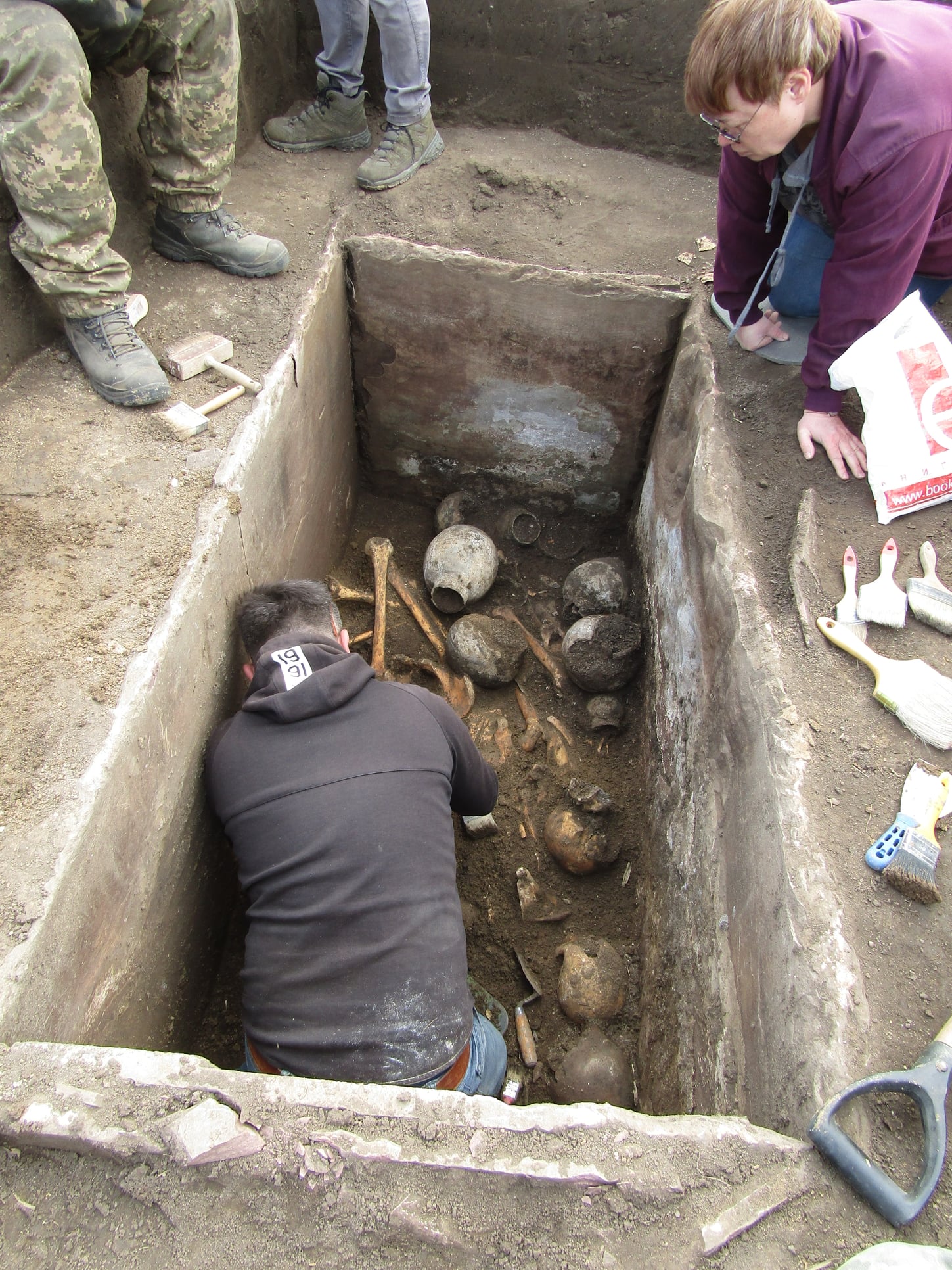 Под Тернополем исследовали древний саркофаг, который озадачил ученых: что выяснилось