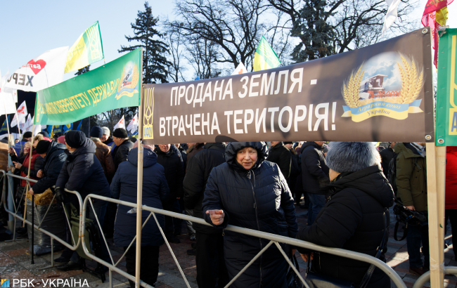 Уперлись в землю: как Рада заблокировала две ключевых реформы Зеленского