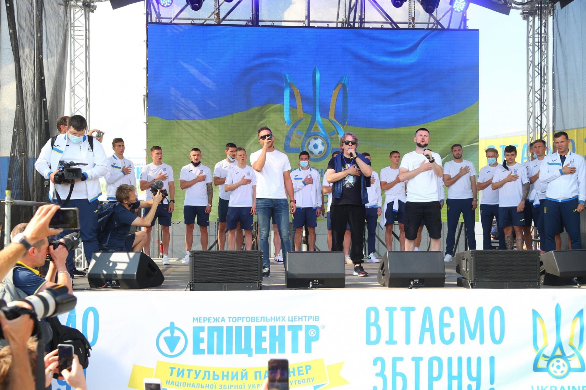 Збірна України в Борисполі (фото та відео)