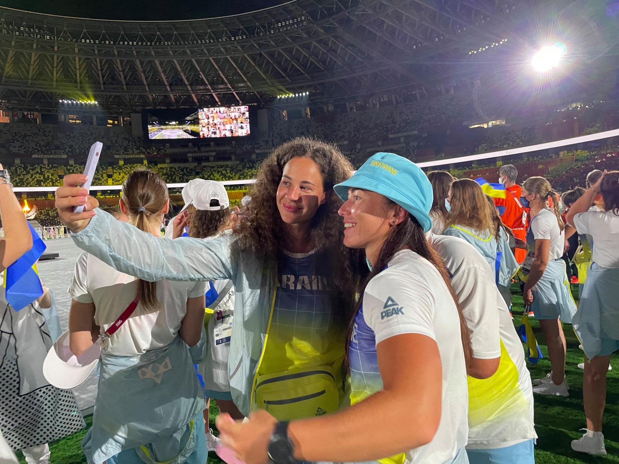 Українські спортсмени взяли участь в церемонії закриття Олімпіади 2020: яскраві фото з Токіо