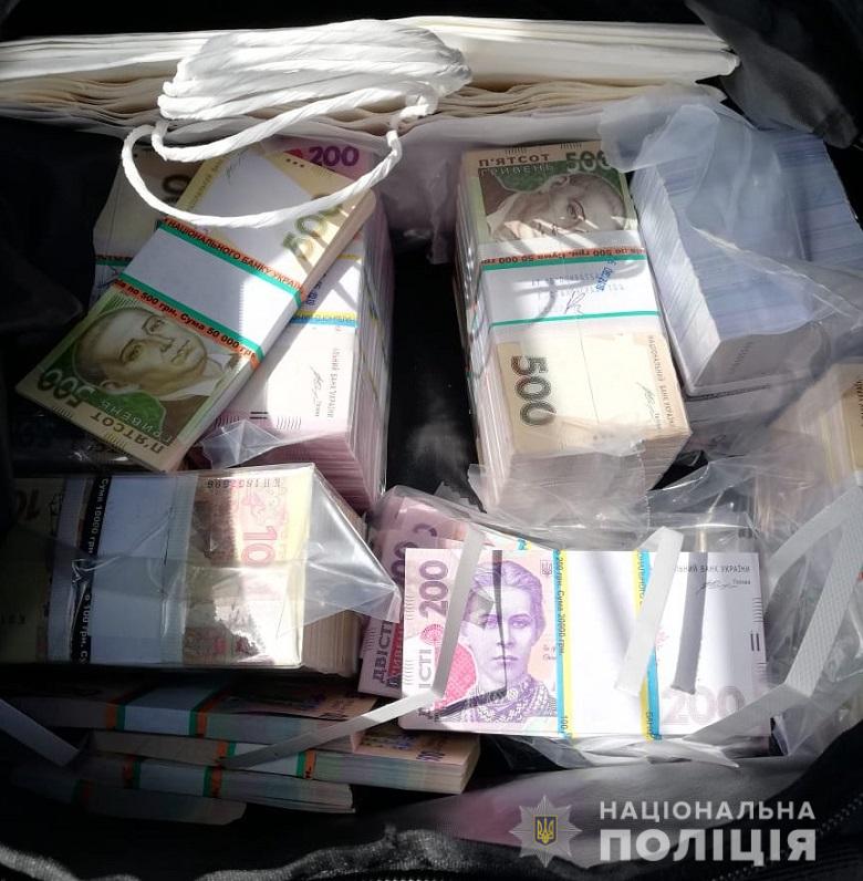 В Киеве активизировались "менялы": как не стать жертвой мошенников (видео)