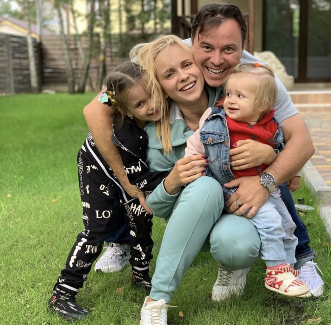 Лілія Ребрик згадала, як дочка &quot;змусила&quot; їх з чоловіком купити заміський будинок