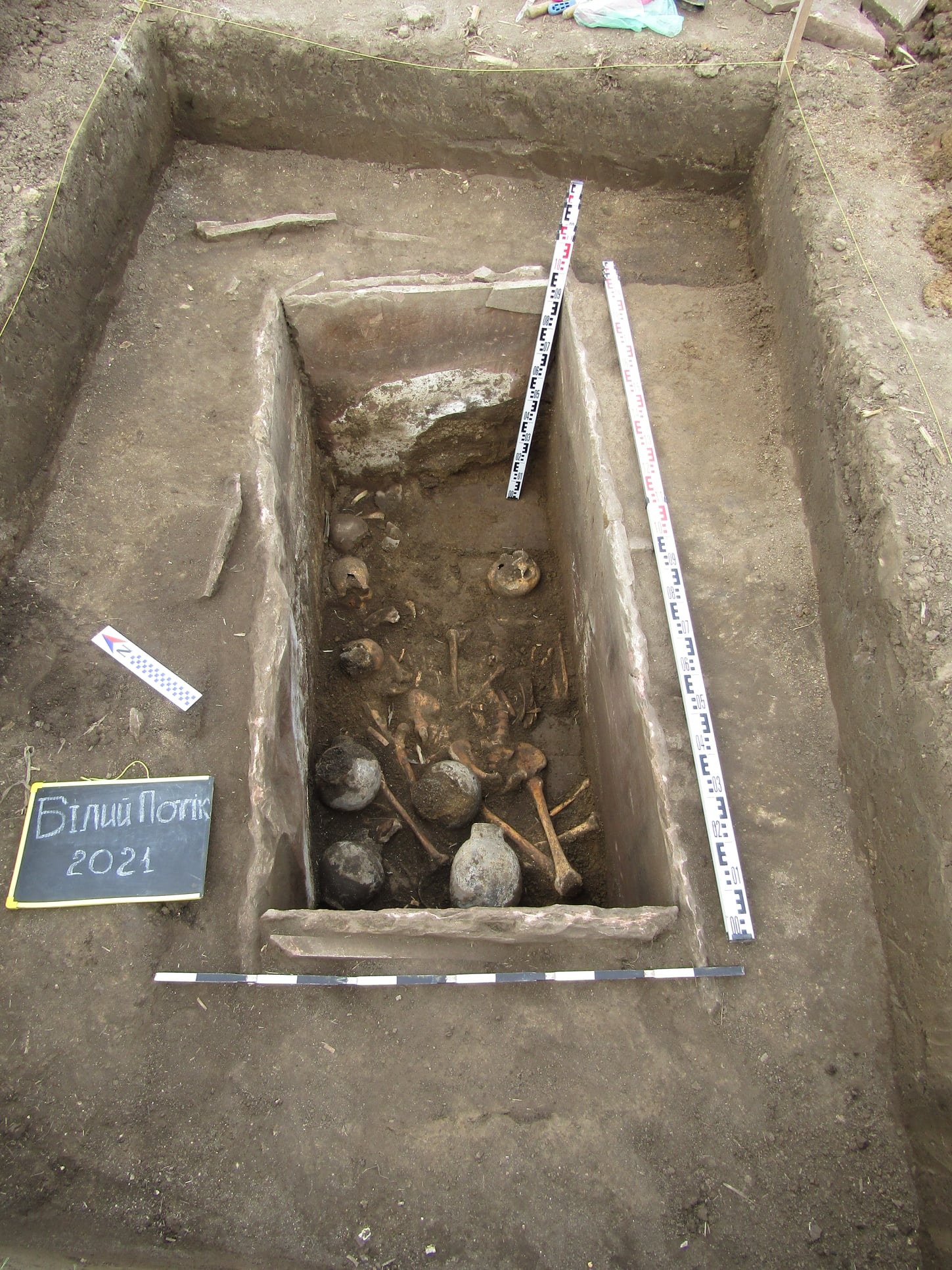 Под Тернополем исследовали древний саркофаг, который озадачил ученых: что выяснилось