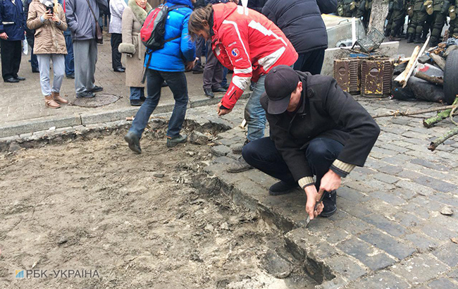 Задержание Саакашвили: активисты строят баррикаду