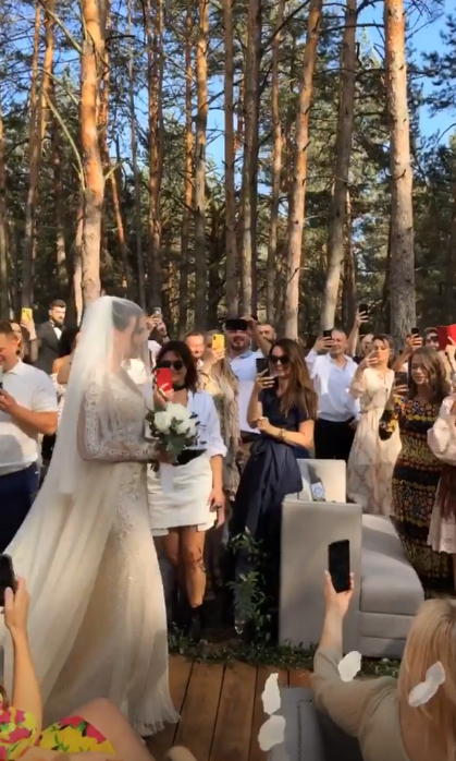 Свадьба года: первые фото и видео с церемонии Насти Каменских и Потапа