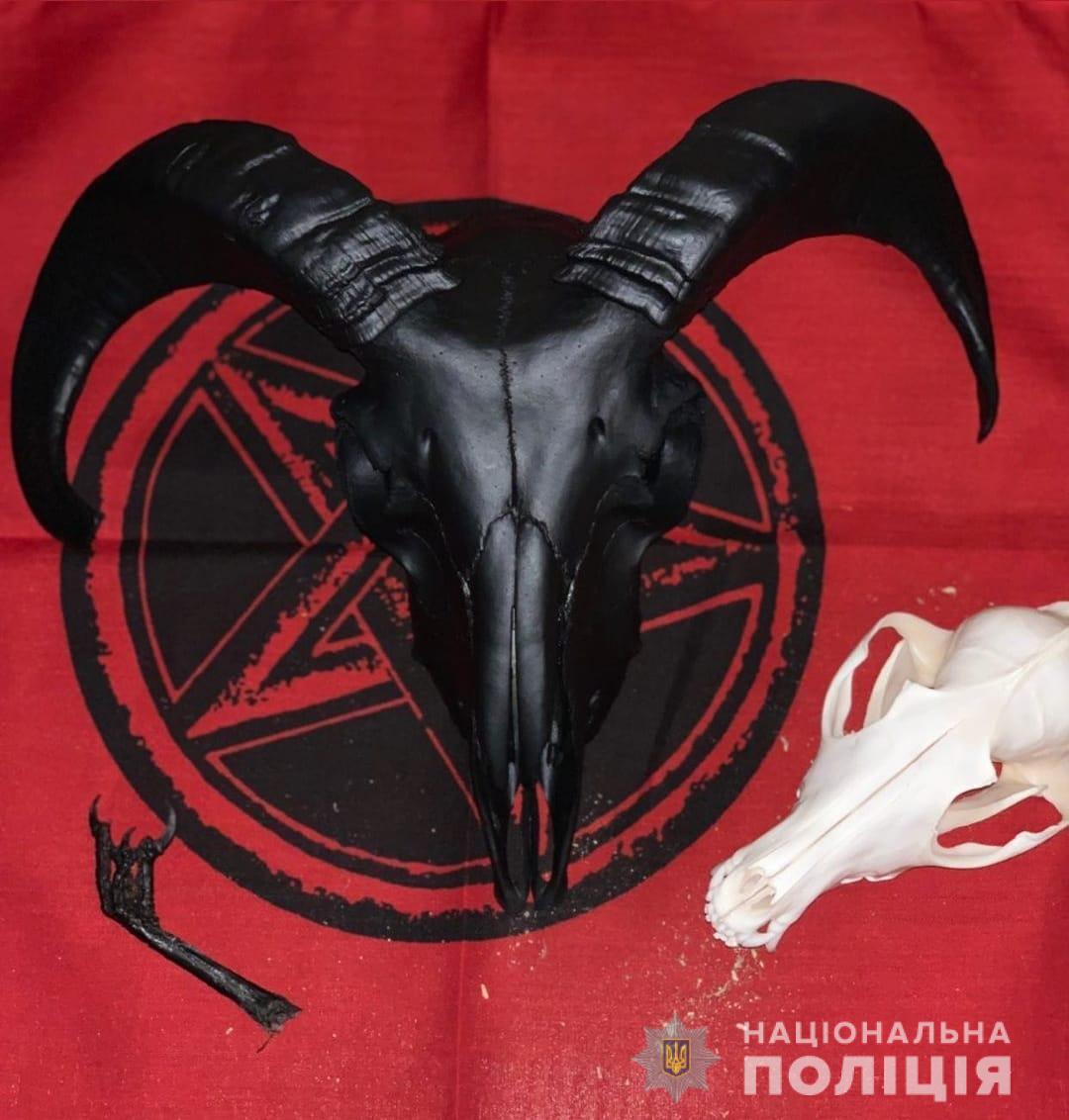 Київська блогерка, чию доньку врятували від викрадачів, погрожує поліції "вбивчою магією"