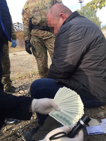 затримання чиновника