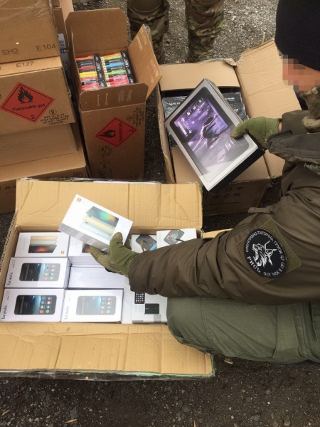 В зоні АТО за добу затримали незаконні вантажі на 2 млн гривень