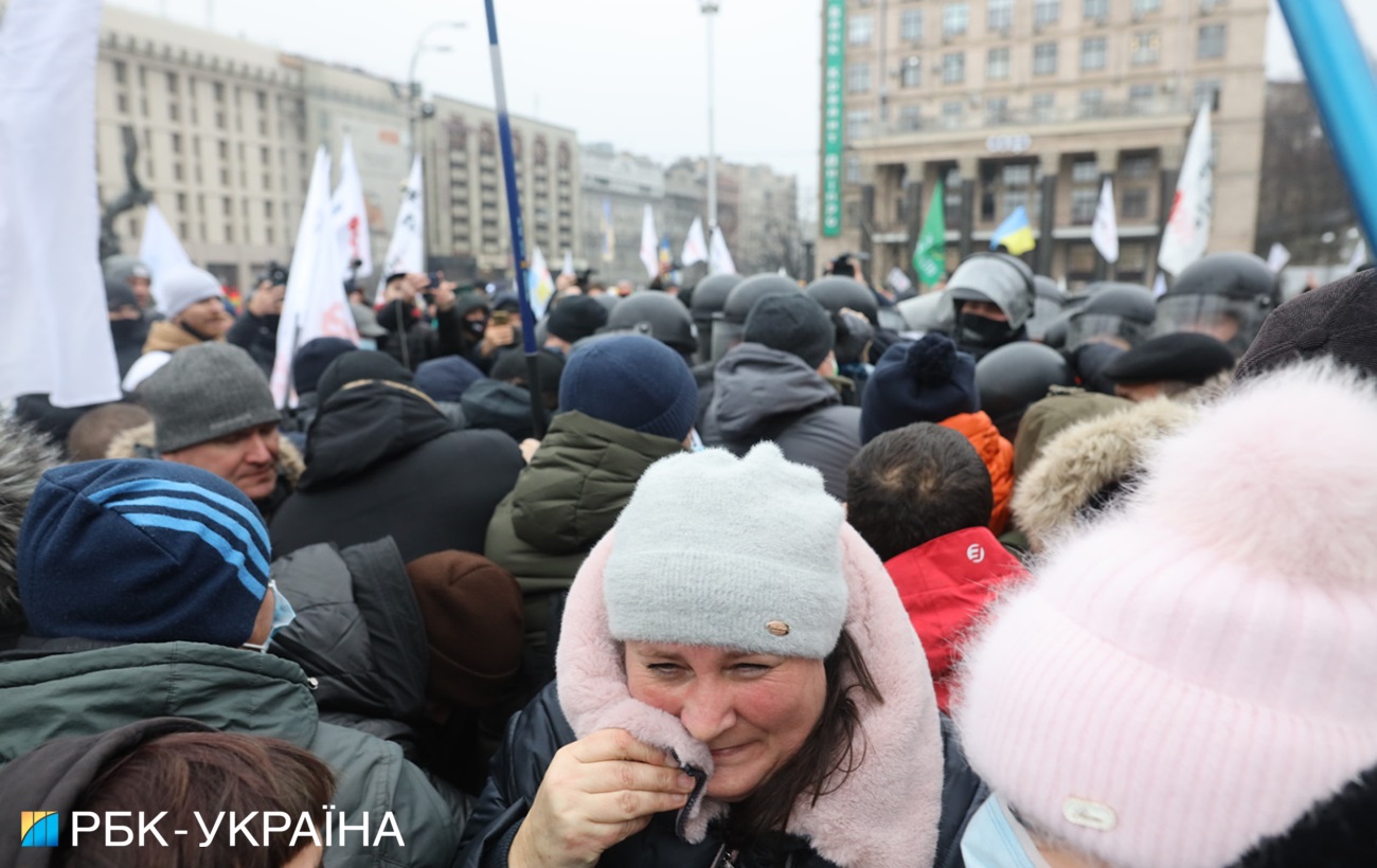 ФОПы установили палатки на Майдане после жестокой драки с полицией (много фото)