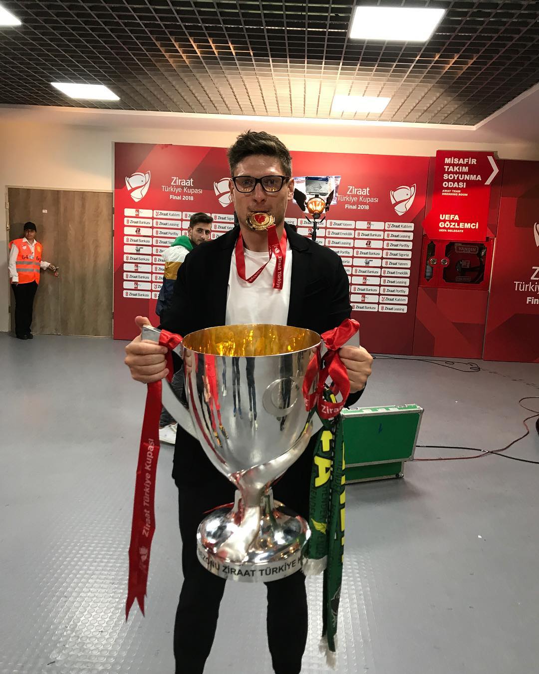 &quot;Акхисар&quot; впервые в истории выиграл Кубок Турции