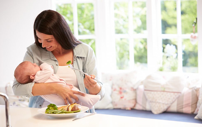 Можна їсти практично все: Супрун розвіяла міфи про грудне вигодовування