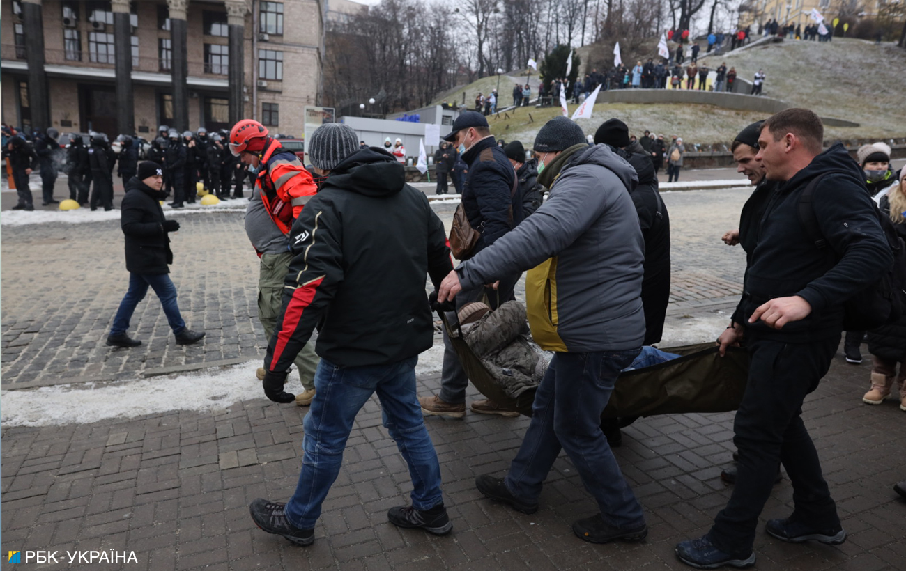 ФОПи встановили намети на Майдані після жорстокої бійки з поліцією (багато фото)