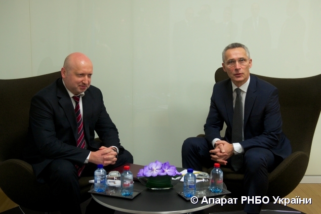 Столтенберг підтвердив готовність країн НАТО допомагати Україні