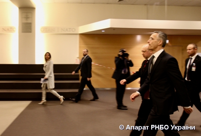 Столтенберг підтвердив готовність країн НАТО допомагати Україні