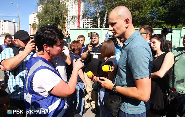 В Киеве представители правых организаций пикетируют патрульную полицию