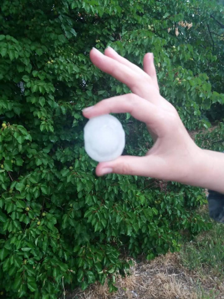 В Южноукраинске прошел сильный град