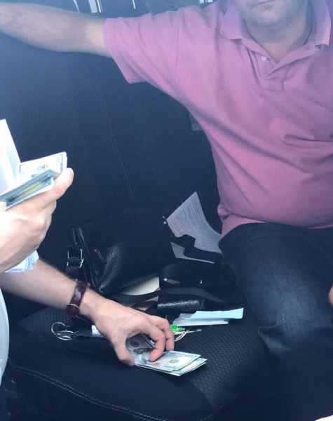 СБУ затримала керівника одного з підрозділів ДФС у Вінницькій області