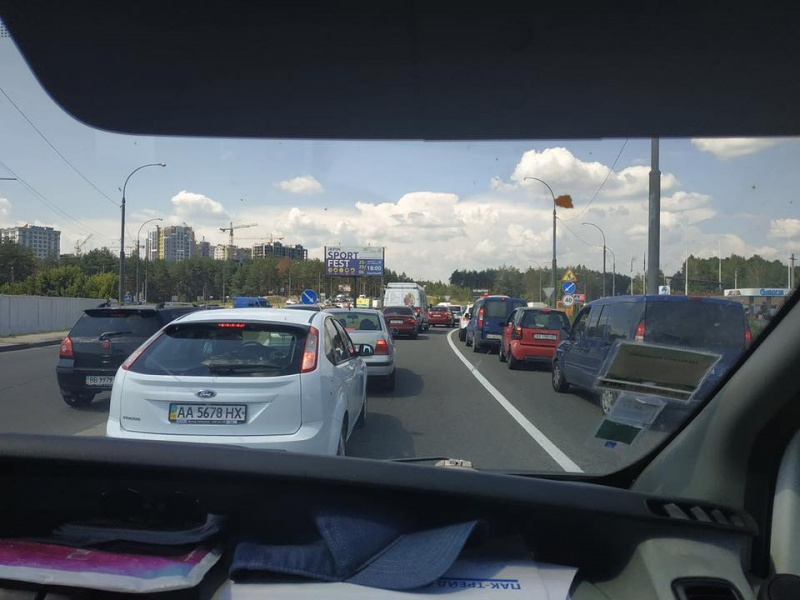 В Ірпені ошукані інвестори перекрили в'їзд у місто