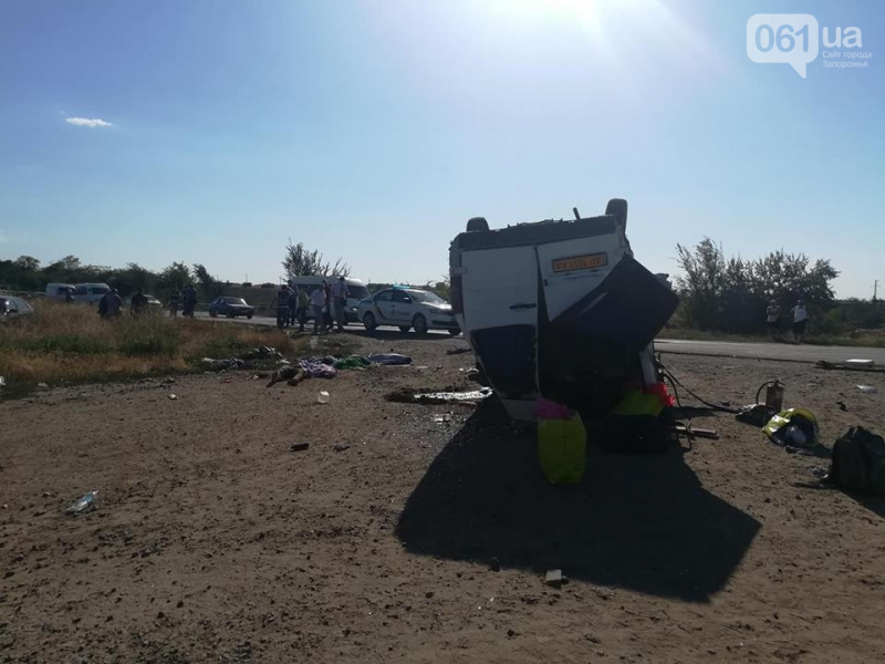 У Запорізькій області маршрутка зіштовхнулася з вантажівкою, 6 загиблих