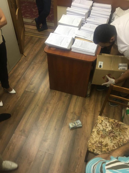 Старшего следователя ГПУ задержали на взятке в 50 тыс. долларов