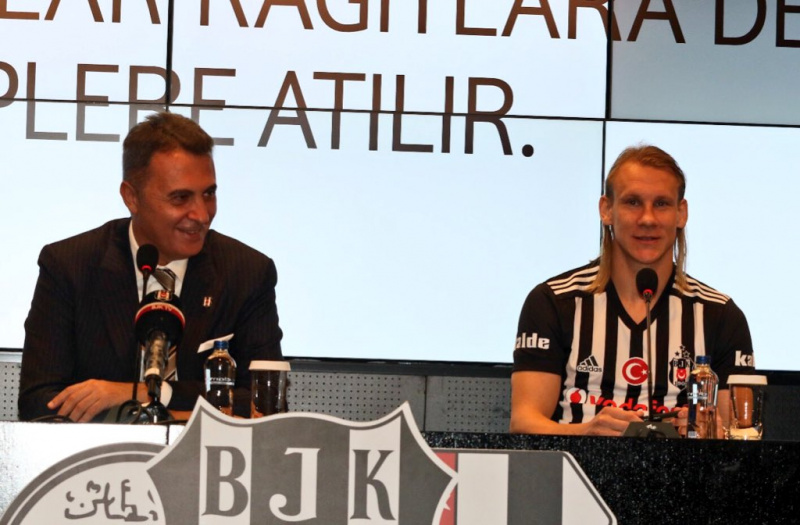 Віда підписав контракт з &quot;Бешикташем&quot;