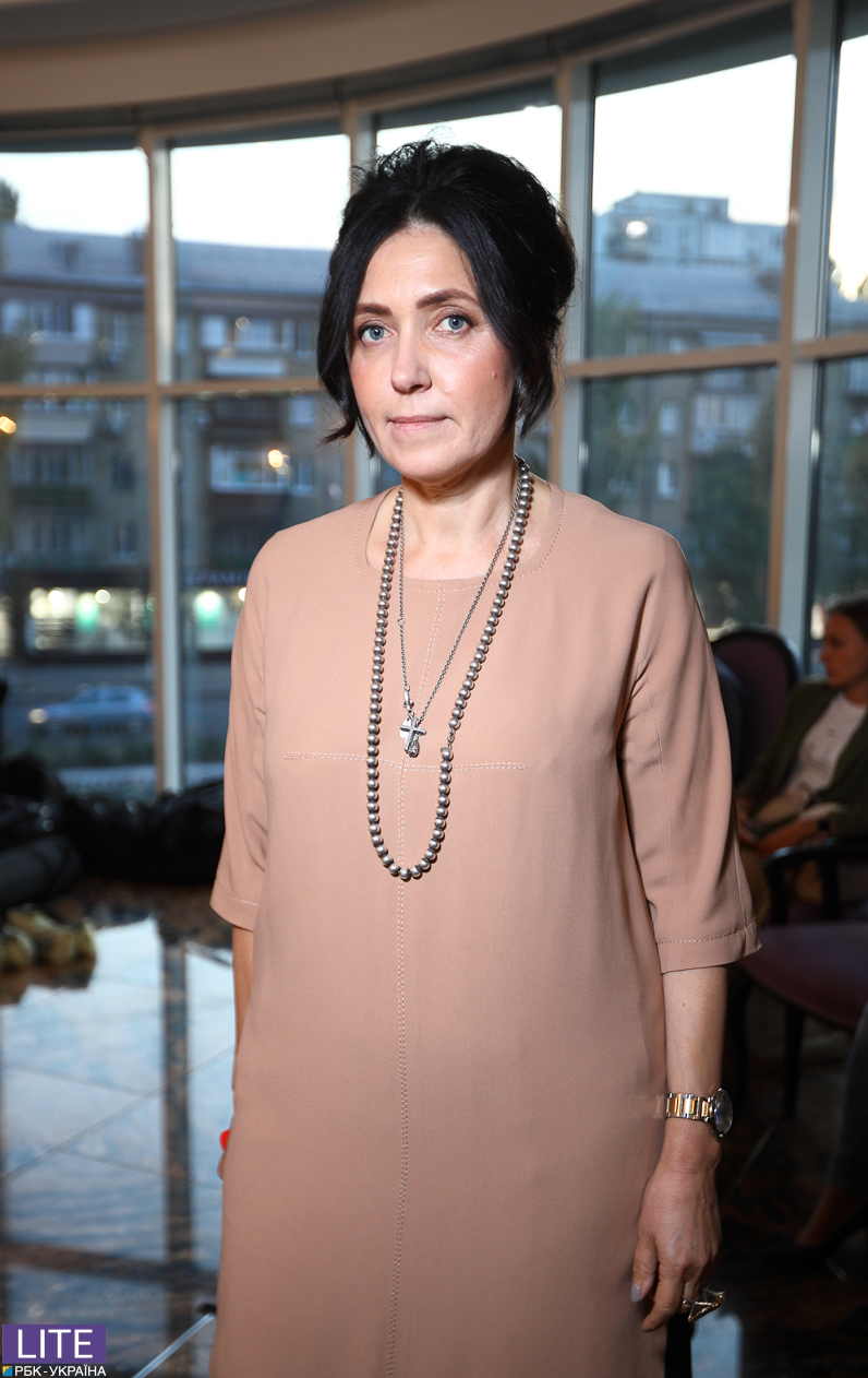 Катрин Денев и золотая классика: Виктория Гресь представила новую коллекцию осень-зима 2019/20