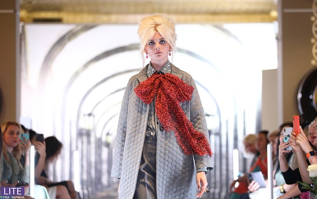 Катрин Денев и золотая классика: Виктория Гресь представила новую коллекцию осень-зима 2019/20