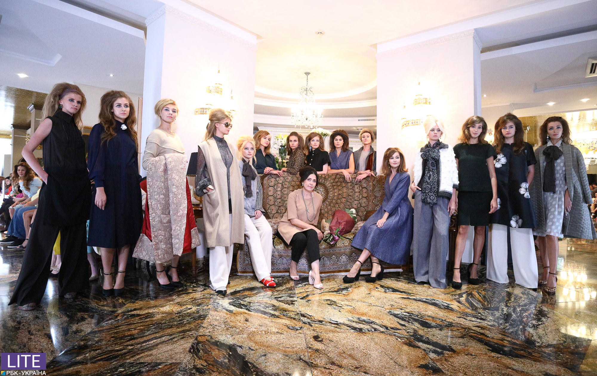 Катрин Денев и золотая классика: Виктория Гресь представила новую коллекцию осень-зима 2019/20