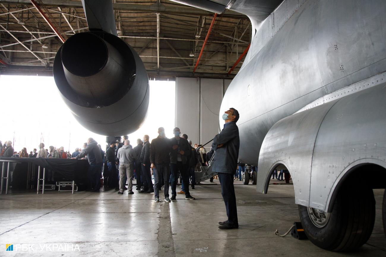 "Антонов" розправляє плечі. Що будує і чим живе авіагігант України