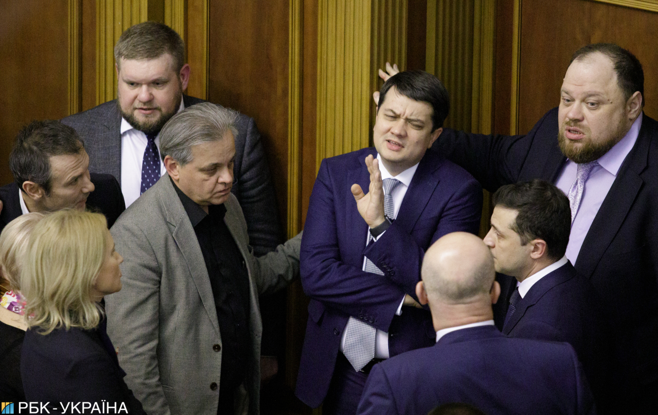 Власть народу: зачем Зеленскому всеукраинский референдум и как его будут проводить