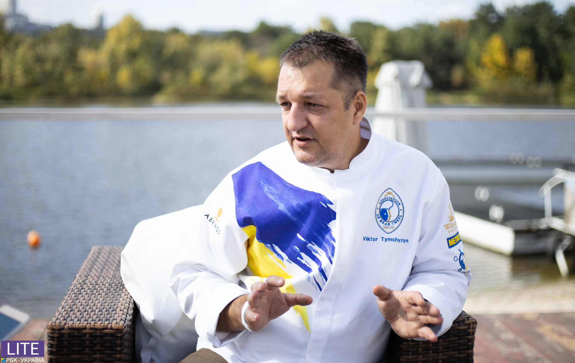 Карпаччо з соняшника і десерт з насіння: відомий шеф-кухар показав різноманітність української кухні